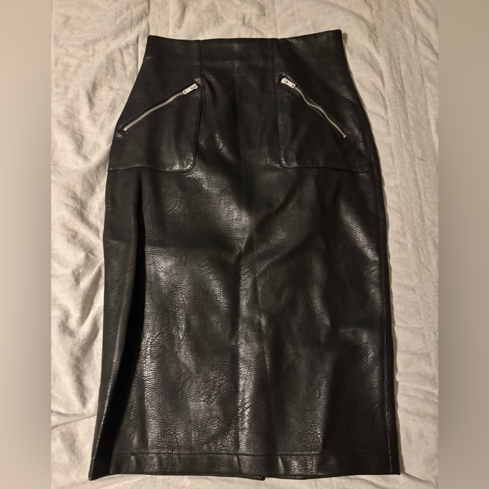 Zara Black Leather Skirt with Chic Details